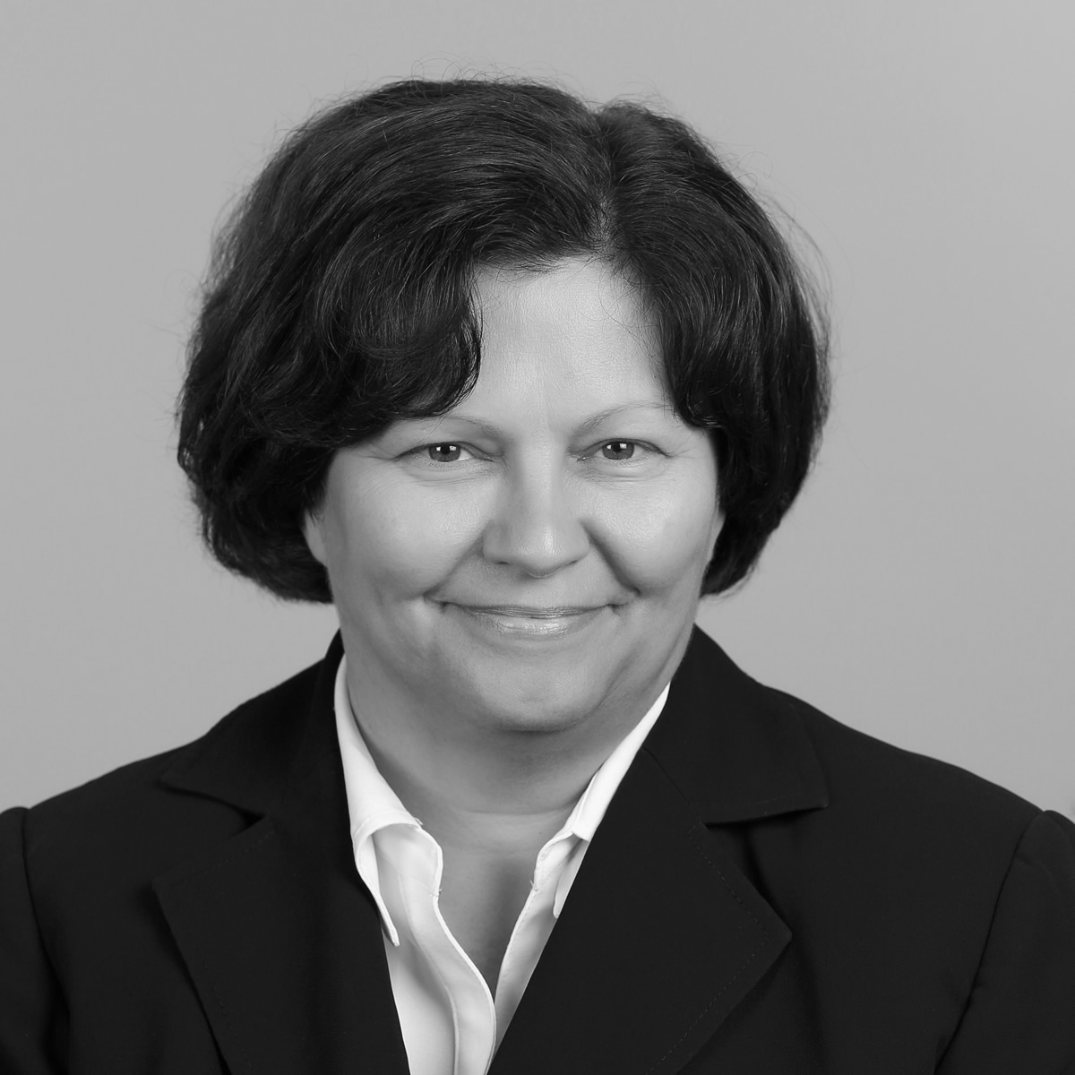 Tracie Sheehan, Chief Health, Quality and Sustainability Officer; ARYZTA AG biography Tracie Sheehan, Chief Health, Quality and Sustainability Officer; ARYZTA AG biography