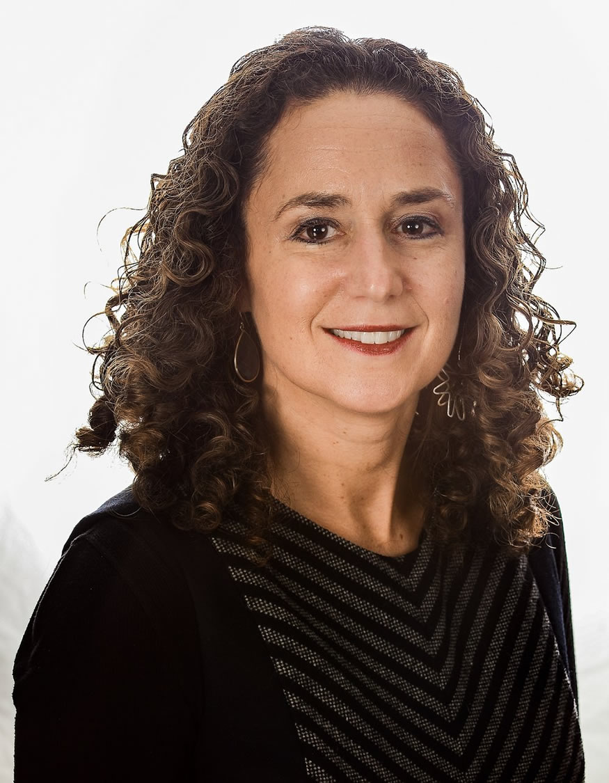 Michelle Redfield headshot